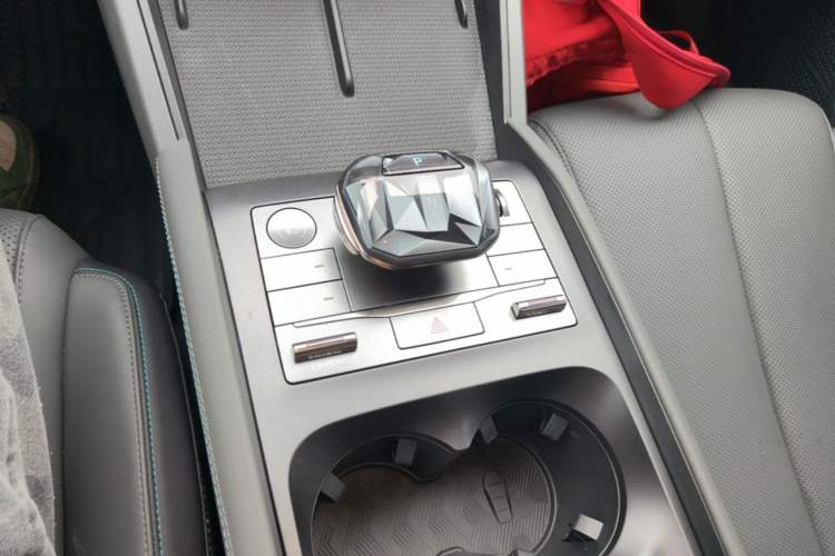 Used BYD Qin L 2024 DM-i 80KM Leading Model Gear Lever