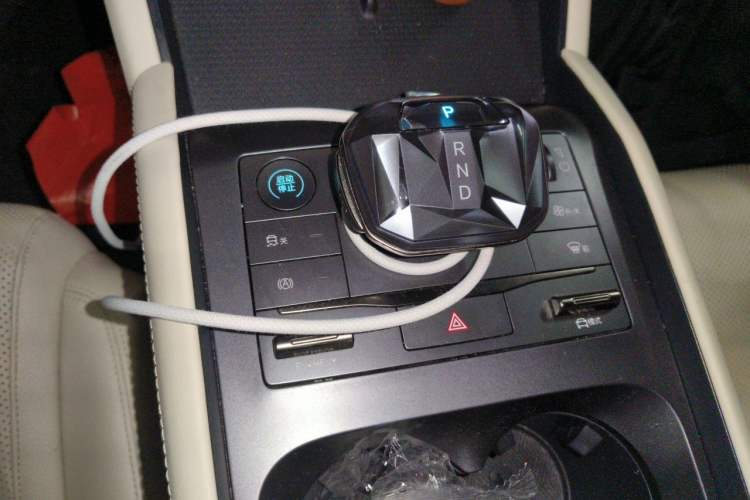 Used BYD Qin L 2024 DM-i 80KM Beyond Model Gear Lever
