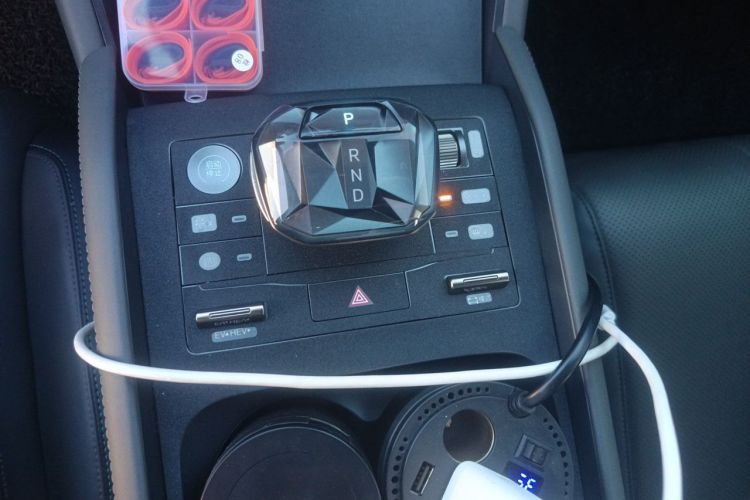 Used BYD Qin L 2024 DM-i 80KM Beyond Model Gear Lever