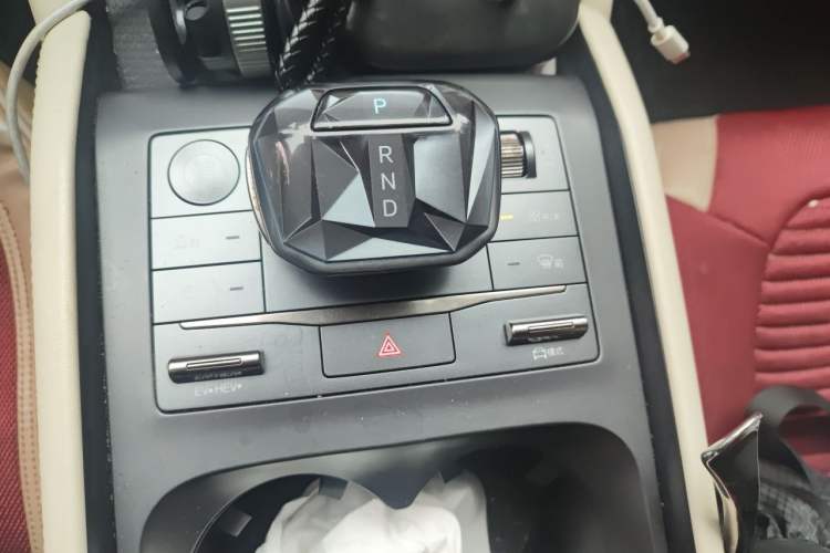 Used BYD Qin L 2024 DM-i 120KM Leading Model Gear Lever