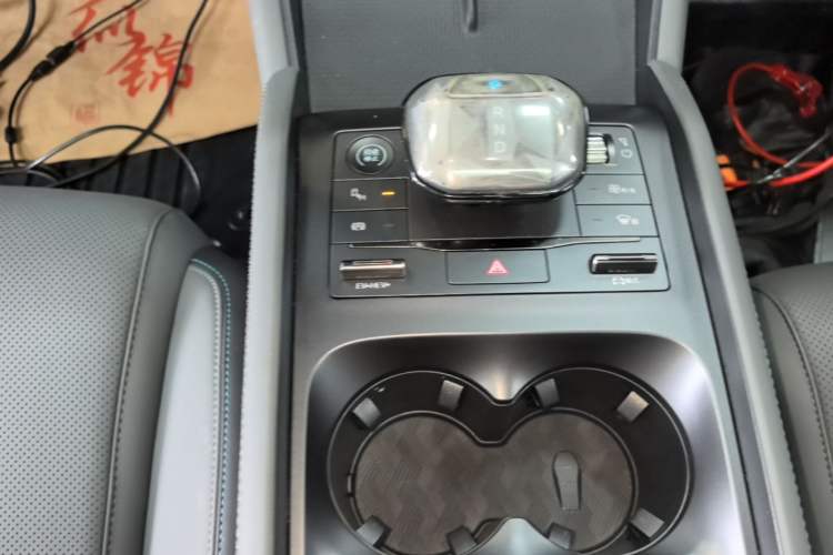 Used BYD Qin L 2024 DM-i 120KM Beyond Model Gear Lever