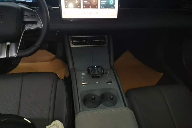 Used BYD Qin L 2024 DM-i 120KM Leading Model Gear Lever
