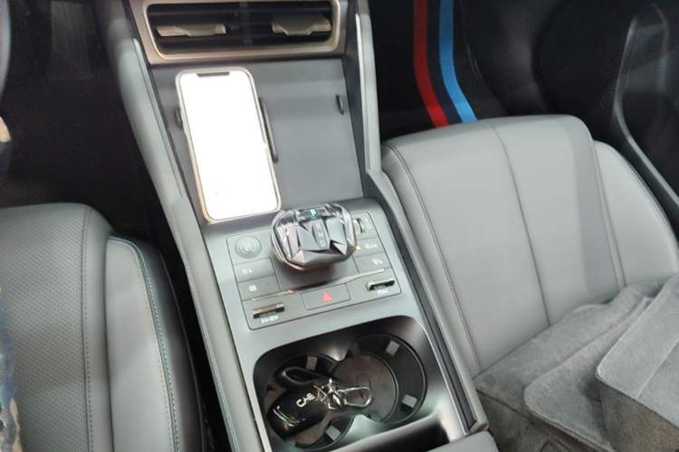 Used BYD Qin L 2024 DM-i 80KM Beyond Model Gear Lever