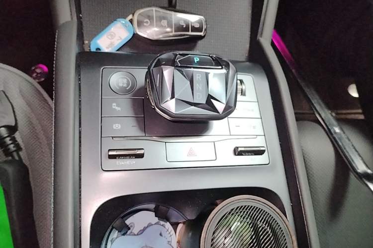 Used BYD Qin L 2024 DM-i 120KM Beyond Model Gear Lever