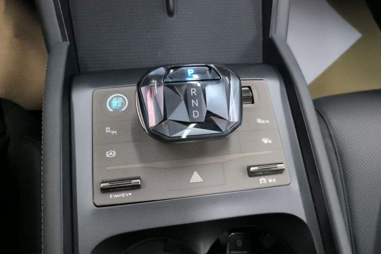 Used BYD Qin L 2024 DM-i 120KM Beyond Model Gear Lever