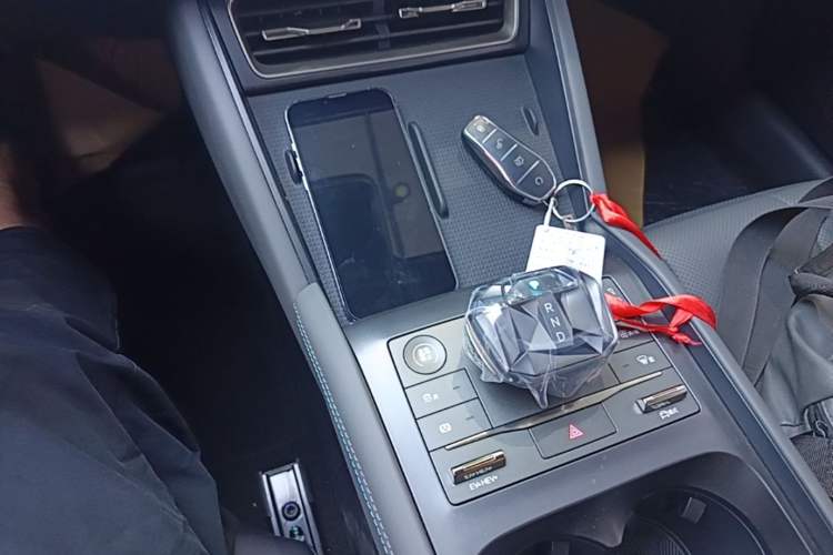 Used BYD Qin L 2024 DM-i 120KM Leading Model Gear Lever