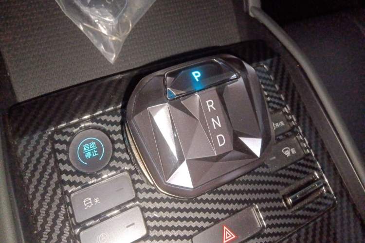 Used BYD Qin L 2024 DM-i 80KM Beyond Model Gear Lever