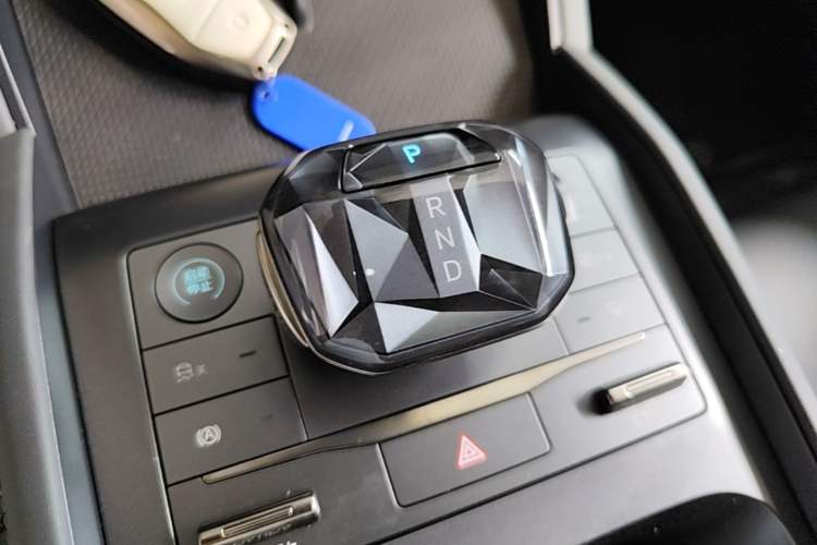 Used BYD Qin L 2024 DM-i 80KM Beyond Model Gear Lever