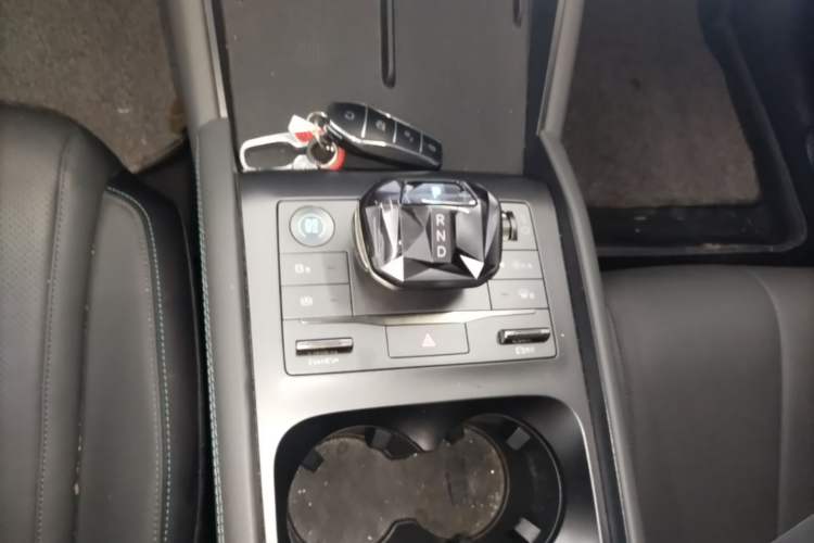 Used BYD Qin L 2024 DM-i 80KM Beyond Model Gear Lever