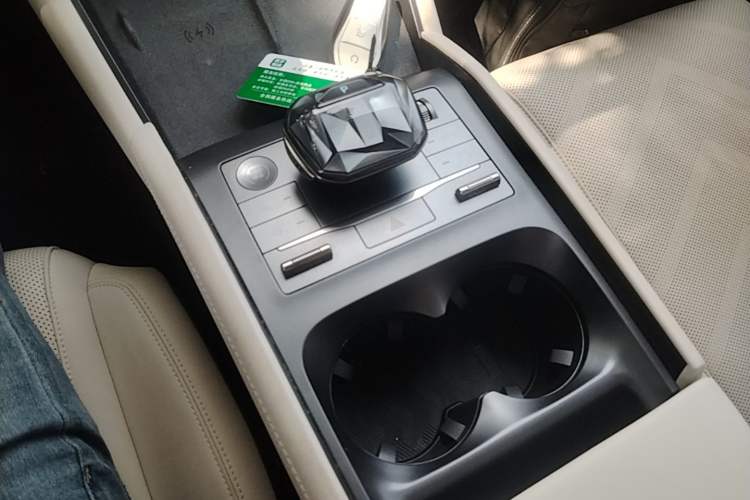 Used BYD Qin L 2024 DM-i 120KM Excellence Model Gear Lever