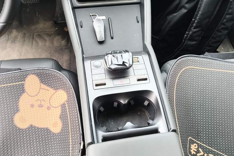Used BYD Qin L 2024 DM-i 80KM Beyond Model Gear Lever