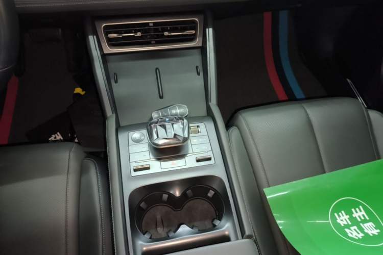 Used BYD Qin L 2024 DM-i 80KM Leading Model Gear Lever