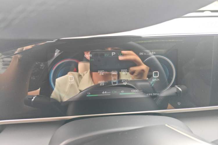 Used BYD Qin L 2024 DM-i 120KM Leading Model Instrument Cluster