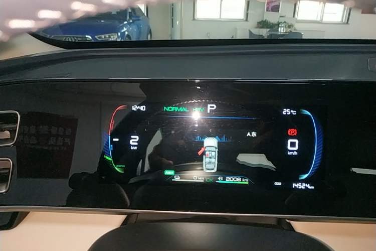 Used BYD Qin L 2024 DM-i 80KM Leading Model Instrument Cluster