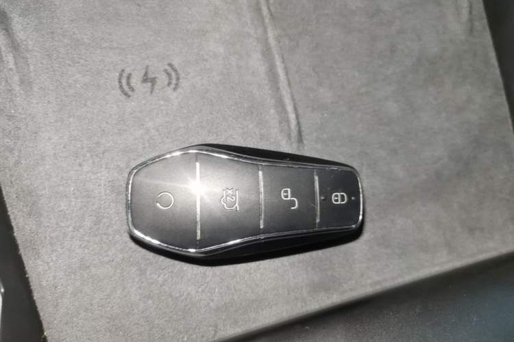 Used BYD Qin L 2024 DM-i 120KM Excellence Model Interior 1