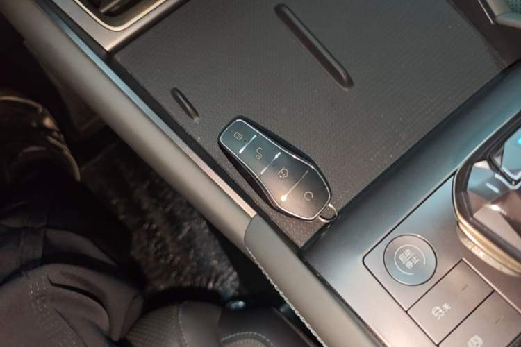 Used BYD Qin L 2024 DM-i 80KM Beyond Model Interior 1
