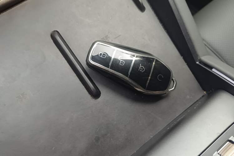 Used BYD Qin L 2024 DM-i 120KM Leading Model Interior 1