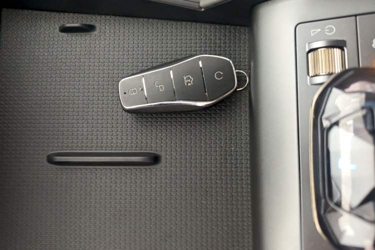 Used BYD Qin L 2024 DM-i 80KM Leading Model Interior 1