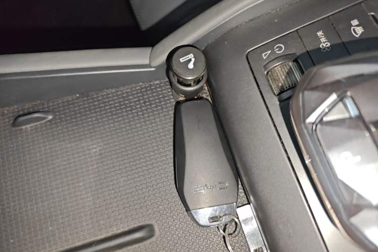 Used BYD Qin L 2024 DM-i 120KM Leading Model Interior 1