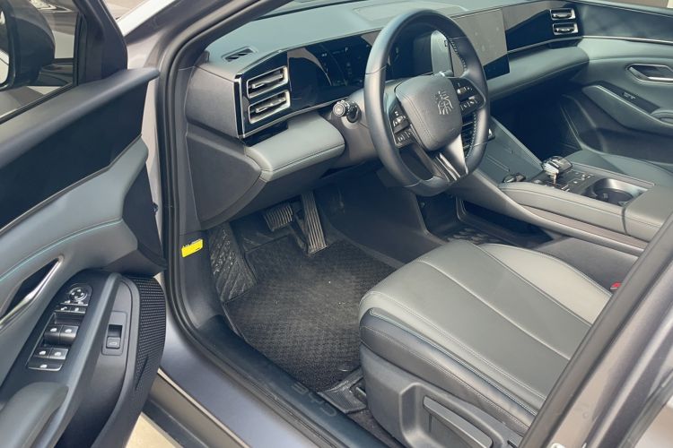 Used BYD Qin L 2024 DM-i 80KM Leading Model Interior 1