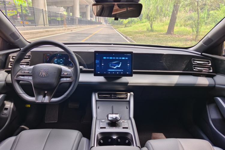 Used BYD Qin L 2024 DM-i 80KM Leading Model Interior 3