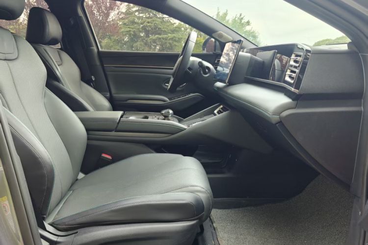 Used BYD Qin L 2024 DM-i 80KM Beyond Model Interior 3