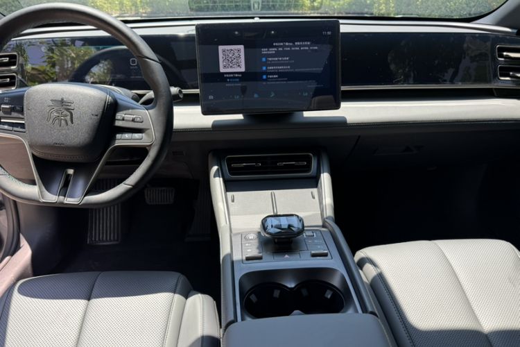 Used BYD Qin L 2024 DM-i 120KM Leading Model Interior 4