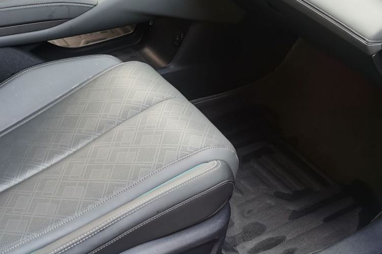 Used BYD Qin L 2024 DM-i 120KM Excellence Model Interior 4