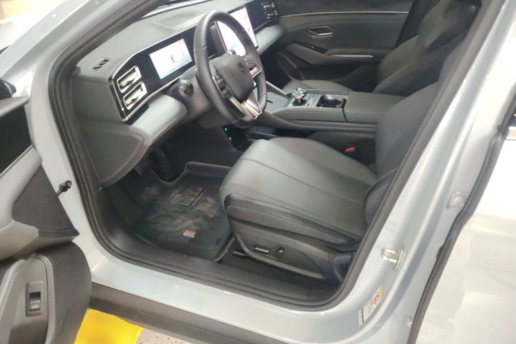 Used BYD Qin L 2024 DM-i 120KM Leading Model Left Front Seat