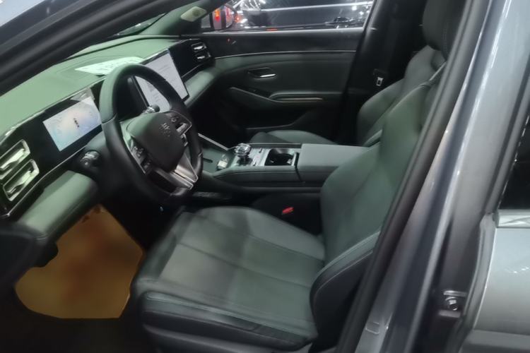 Used BYD Qin L 2024 DM-i 120KM Leading Model Left Front Seat
