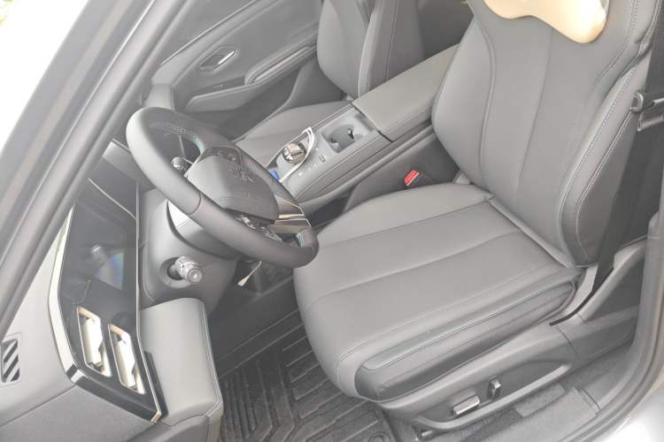 Used BYD Qin L 2024 DM-i 120KM Leading Model Left Front Seat