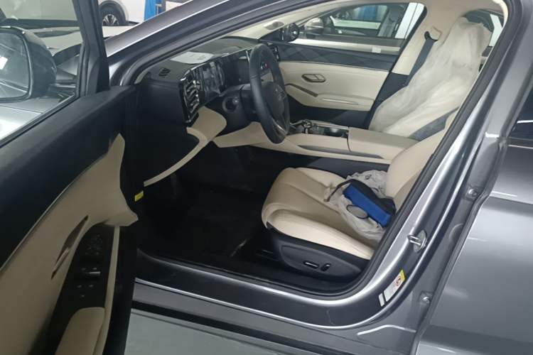 Used BYD Qin L 2024 DM-i 120KM Beyond Model Left Front Seat
