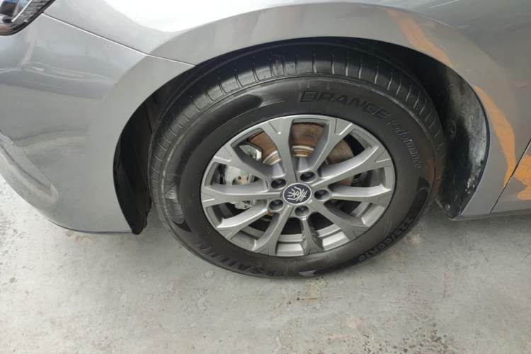 Used BYD Qin L 2024 DM-i 80KM Leading Model Left Front Wheel Hub
