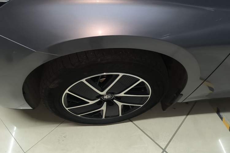 Used BYD Qin L 2024 DM-i 120KM Leading Model Left Front Wheel Hub