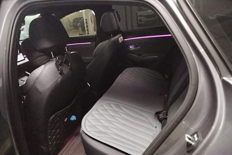 Used BYD Qin L 2024 DM-i 120KM Beyond Model Left Rear Seat