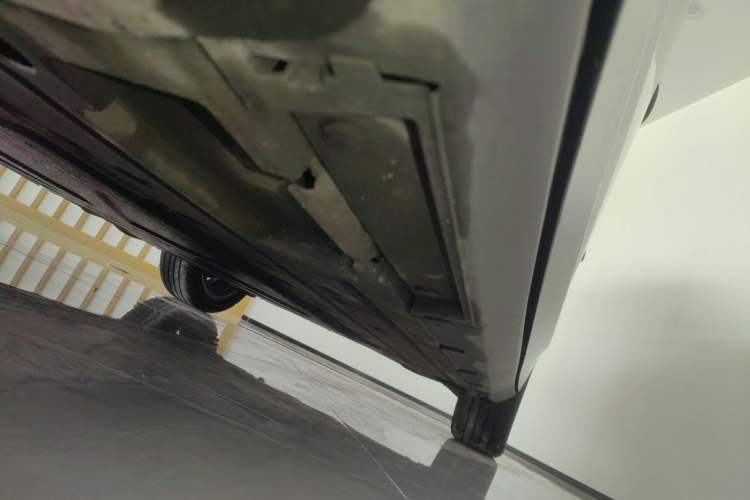 Used BYD Qin L 2024 DM-i 120KM Excellence Model Left Side Sill