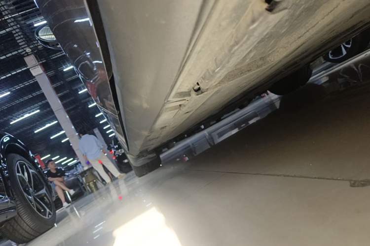 Used BYD Qin L 2024 DM-i 80KM Beyond Model Left Side Sill