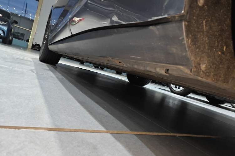 Used BYD Qin L 2024 DM-i 120KM Leading Model Left Side Sill