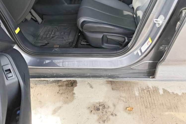Used BYD Qin L 2024 DM-i 80KM Leading Model Left Side Sill