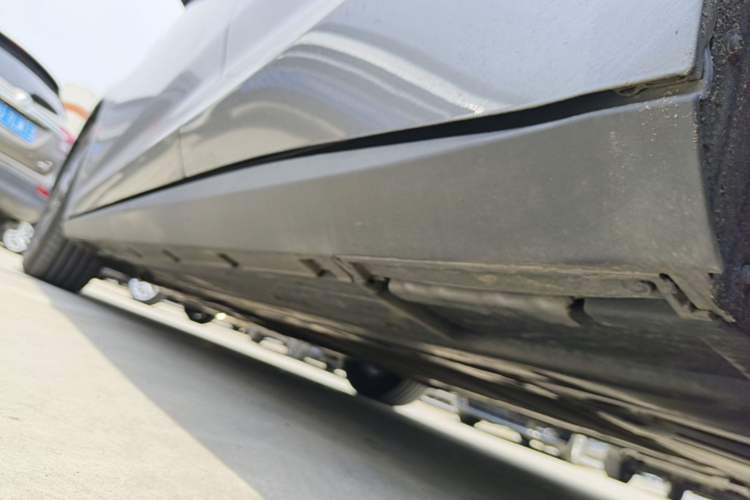 Used BYD Qin L 2024 DM-i 80KM Leading Model Left Side Sill