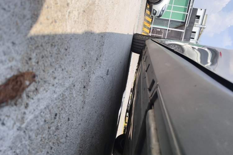 Used BYD Qin L 2024 DM-i 80KM Beyond Model Left Side Sill