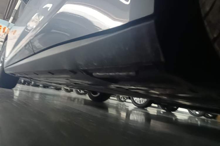 Used BYD Qin L 2024 DM-i 120KM Beyond Model Left Side Sill