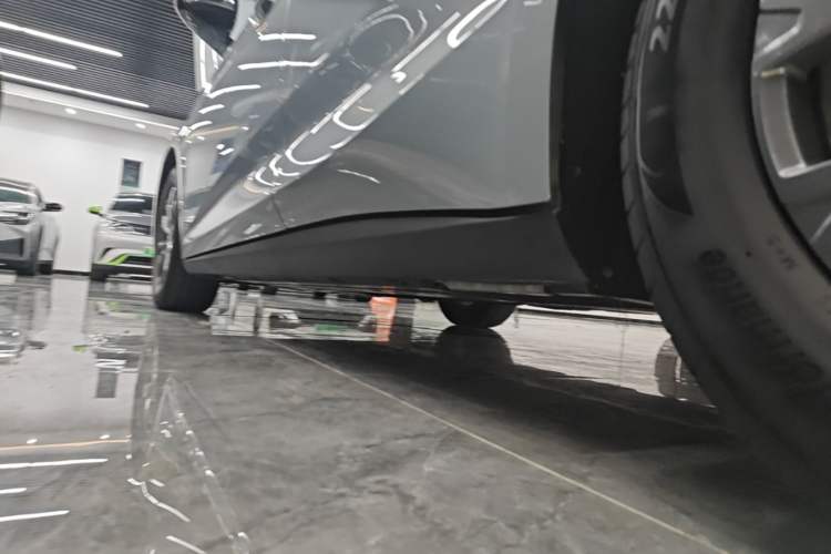 Used BYD Qin L 2024 DM-i 80KM Leading Model Left Side Sill