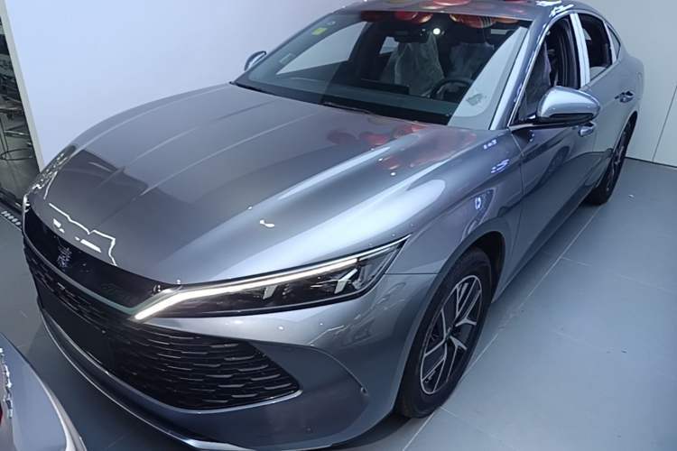 Ojetý BYD Qin L 2024 DM-i 120KM Leading Model Guazi used car, China used car export, Used car for sale, Used cars, Cheapest cars for sale