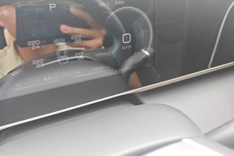 Used BYD Qin L 2024 DM-i 120KM Leading Model Odometer Close Up