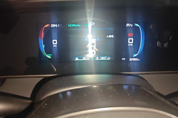 Used BYD Qin L 2024 DM-i 80KM Leading Model Odometer Close Up