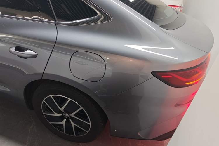 Used BYD Qin L 2024 DM-i 80KM Beyond Model Rear Left 45 Deg