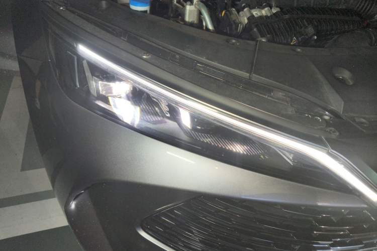 Used BYD Qin L 2024 DM-i 120KM Leading Model Right Front Headlight