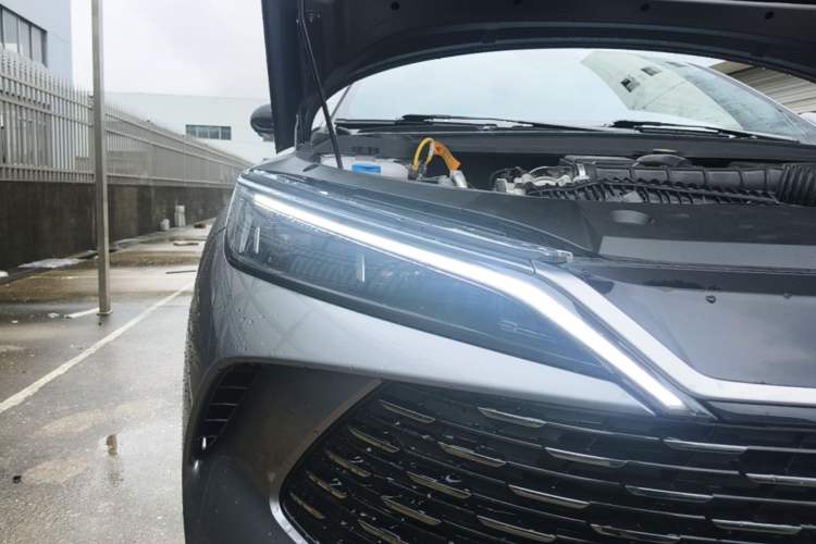 Used BYD Qin L 2024 DM-i 80KM Beyond Model Right Front Headlight