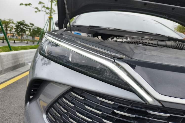 Used BYD Qin L 2024 DM-i 120KM Beyond Model Right Front Headlight